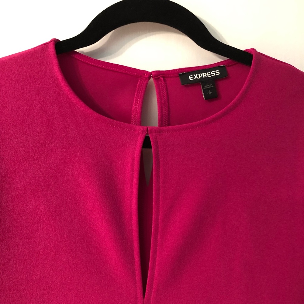 Express Keyhole Tie Back Top